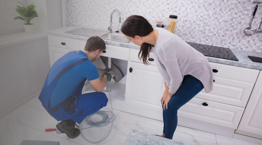 Expert burst pipe repair services in Evadale, TX
